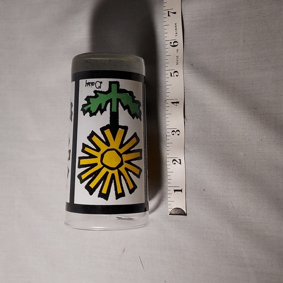 Vintage Drinking Glasses Set of 2 - Daisy Design & The Buggy Design - Picture 5 of 8